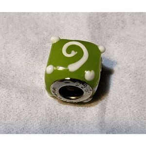 NEW PANDORA SQUARE MURANO BEAD LIME GREEN W/WHITE DOTS & SWIRLS - TOO CUTE!